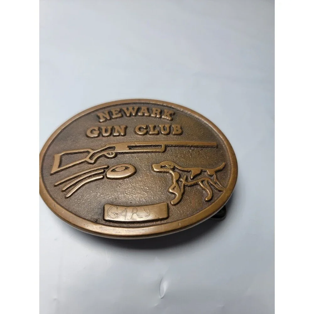 Vintage Newark Gun Club Belt Buckle Brass Bronze Tone Hunting Dog Shotgun Gar